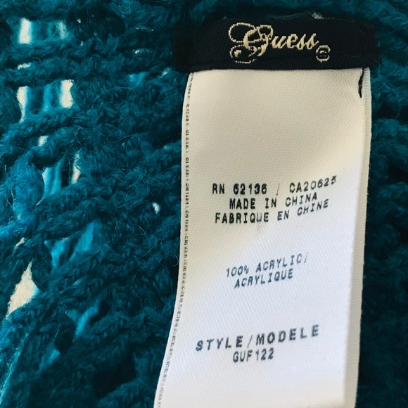 Guess scarf wrap - Picture 3 of 3